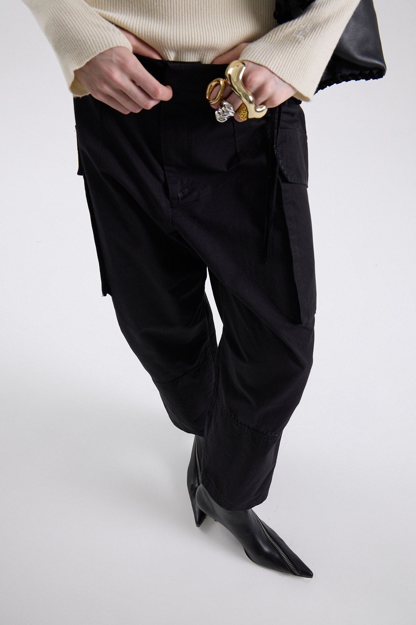 Ness Isa Cargo Pants Negro