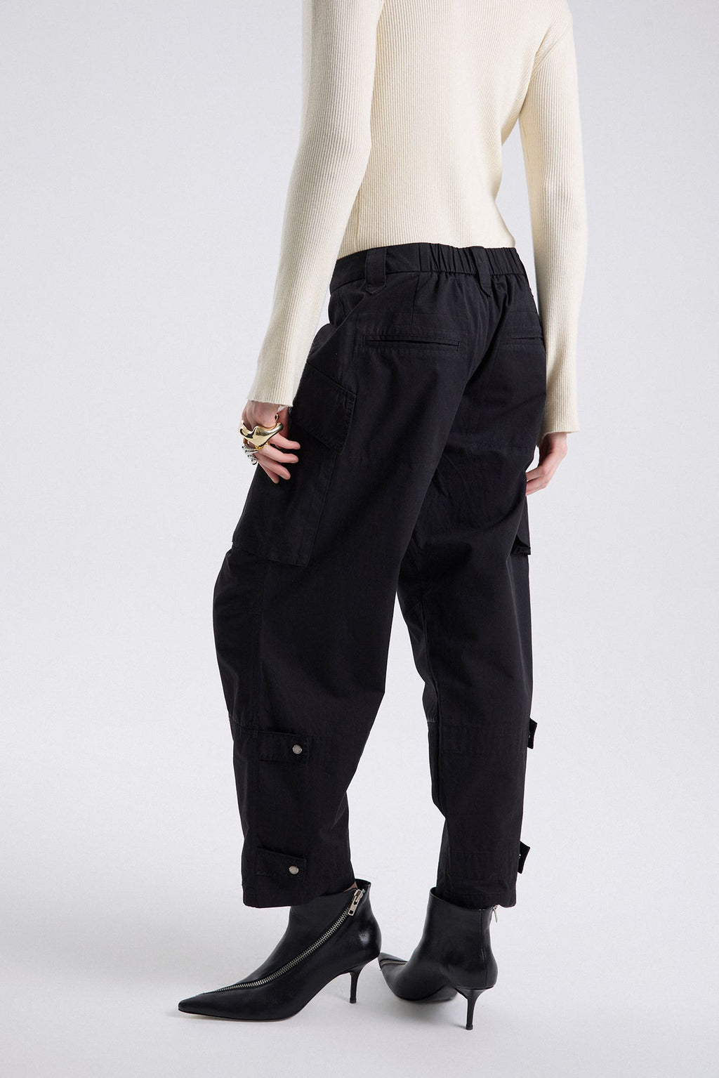 Ness Isa Cargo Pants Negro