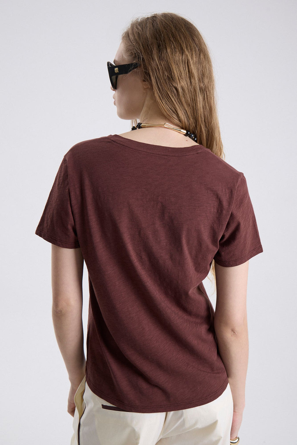 Remera V Jora Chocolate