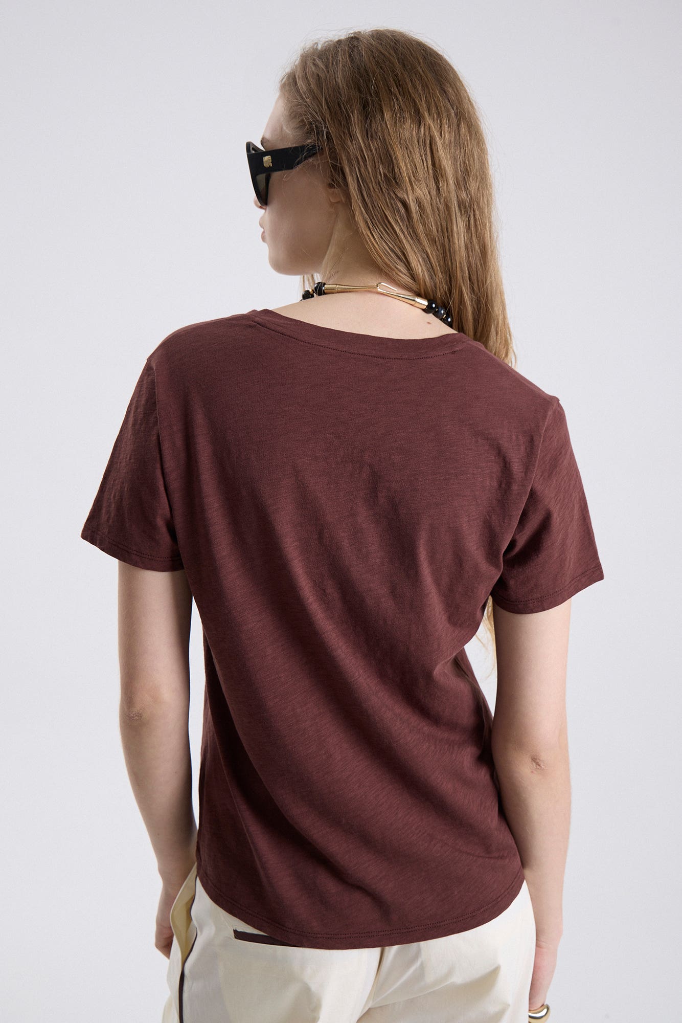 Remera V Jora Chocolate